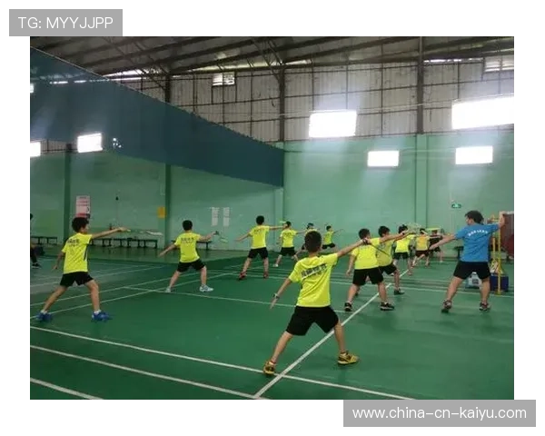 羽毛球技战术培训课程线上化推广，羽毛球培训宣传